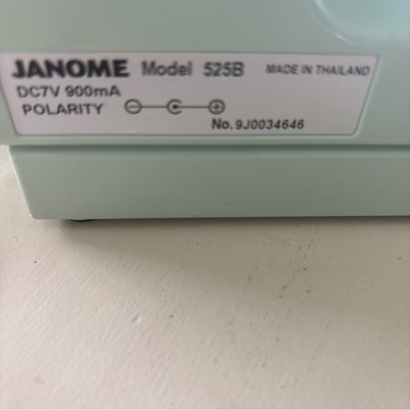 Janome New Home Sewing Machine Model 525B Sewing Machine Works Mystical Mint - Picture 8 of 10